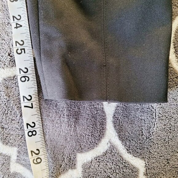 St. John Collection Ankle Zip Black Slim High Rise Pants Size 6 Preppy Office - Picture 7 of 9